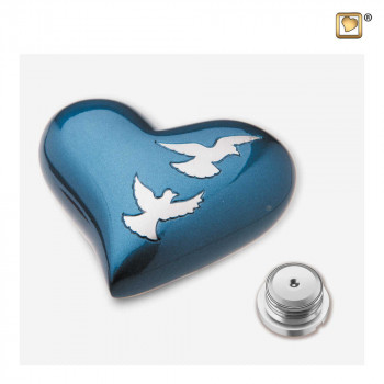 azuur-blauw-kleurige-mini-hart-urn-zilverkleurige-vogel-duvien-effect-heart-flying-doves-sluitschroef_lu-h-272