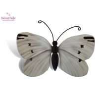 Houten mini-urn vlinder op granieten blokje, Koolwitje
